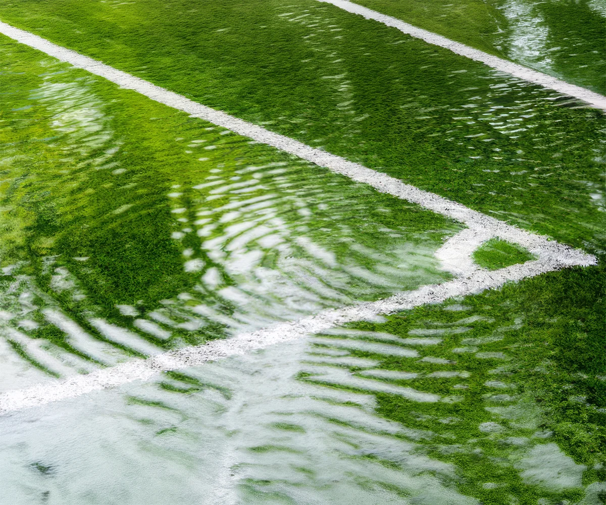 หญ้าเทียมโดนน้ำฝนต้องดูแลอย่างไร